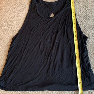 Alo Yoga Black Keyhole tank